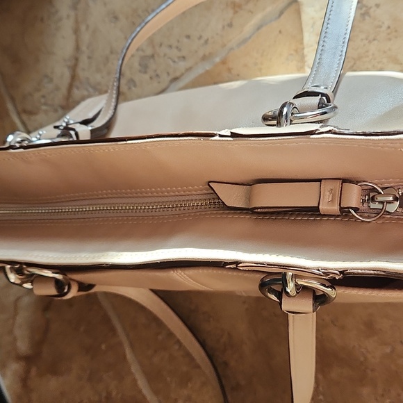 Coach Beige Leather Shoulder Bag - Picture 10 of 16